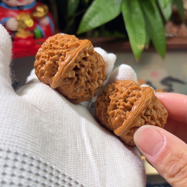 文玩核桃吊坠皇冠