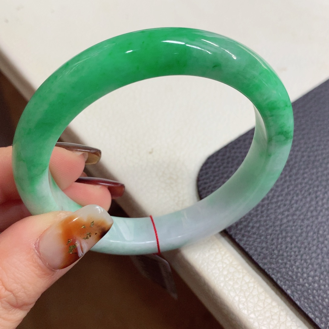 未镶嵌手镯翡翠缅甸