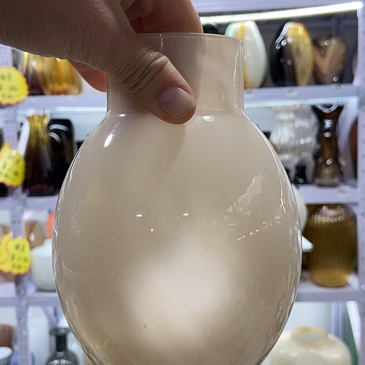 奶白色花瓶aaaaaaaaa