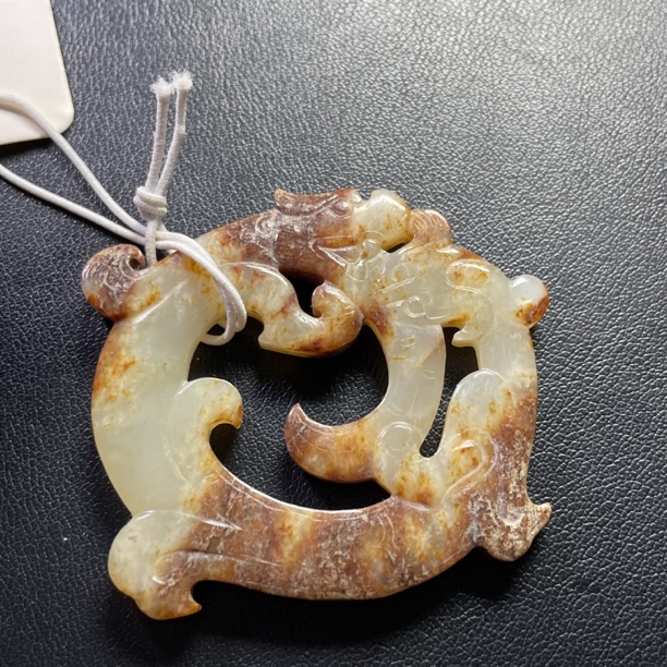 老库房和田玉螭龙壁挂件