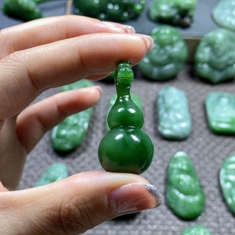 【闪购商品】颈饰未镶嵌和田玉