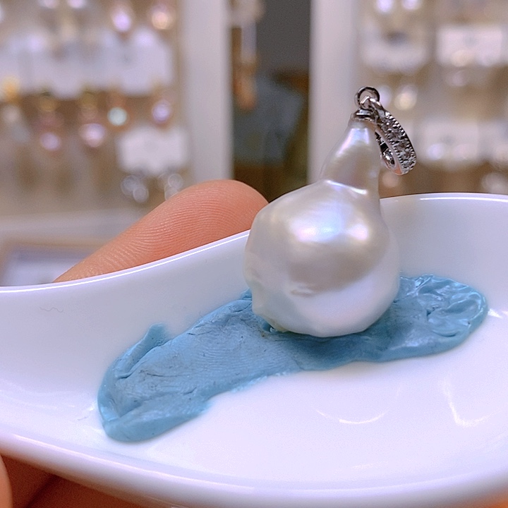 淡水珍珠颈饰合金