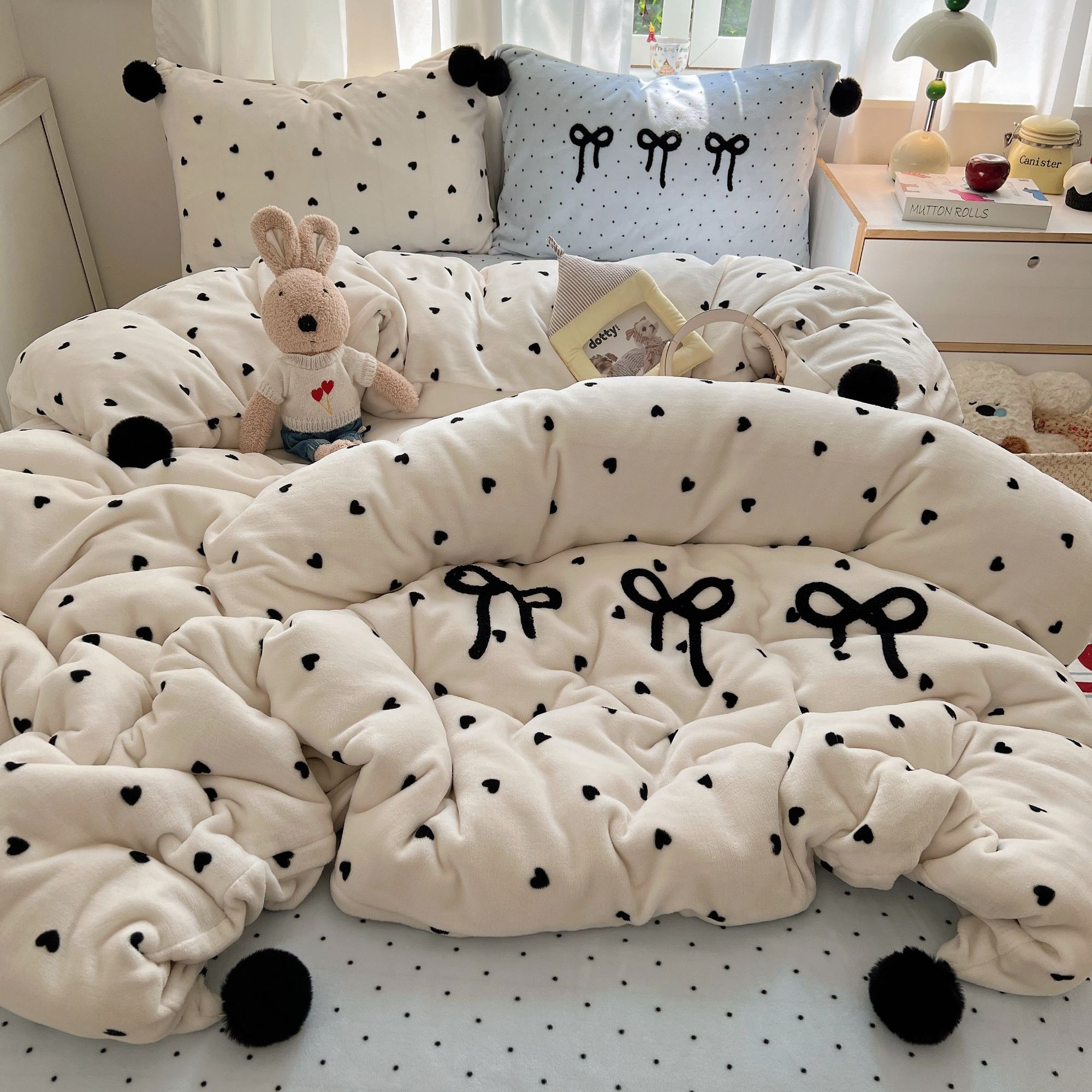 小玲子 绒毛球-蝴蝶结白心奶蓝 冬季加厚牛奶绒刺绣套件 小清新