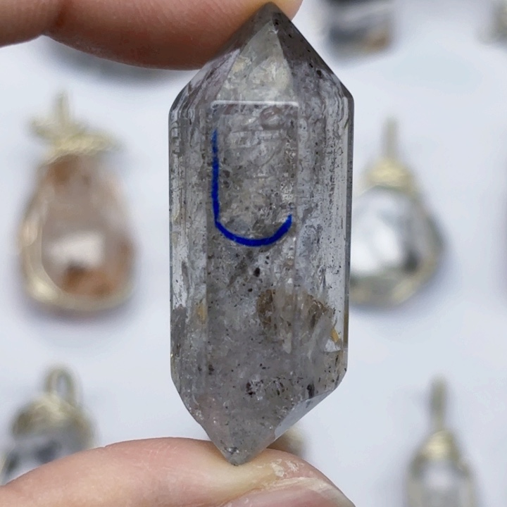 未镶嵌颈饰水晶白水胆闪灵钻41mm+