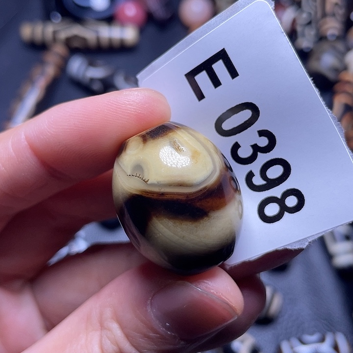 玛瑙/玉髓颈饰未镶嵌瑕疵