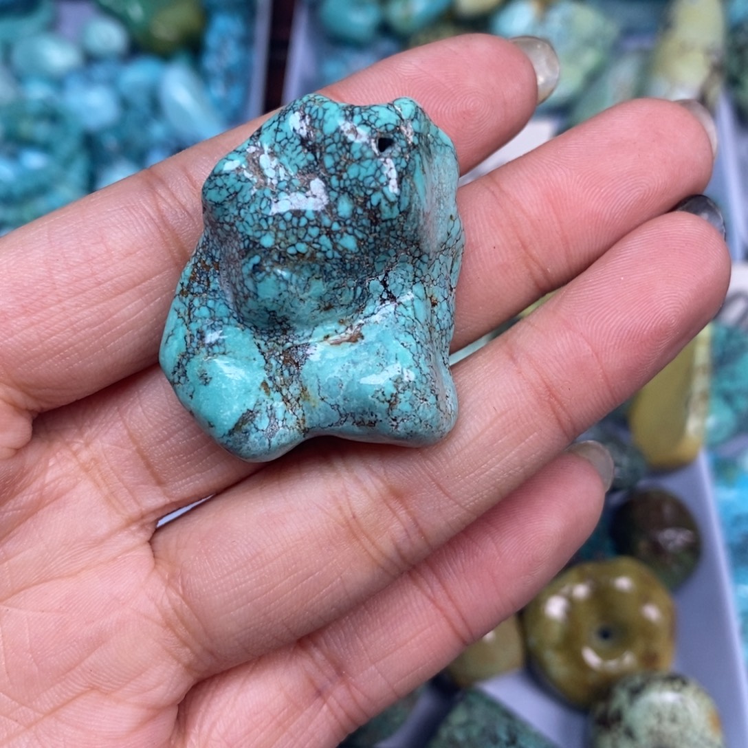 绿松石未镶嵌挂件