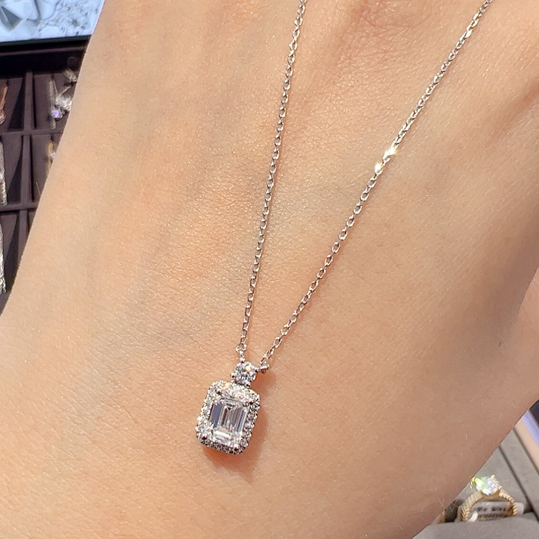 实验室培育钻石18K金镶嵌0.53ct