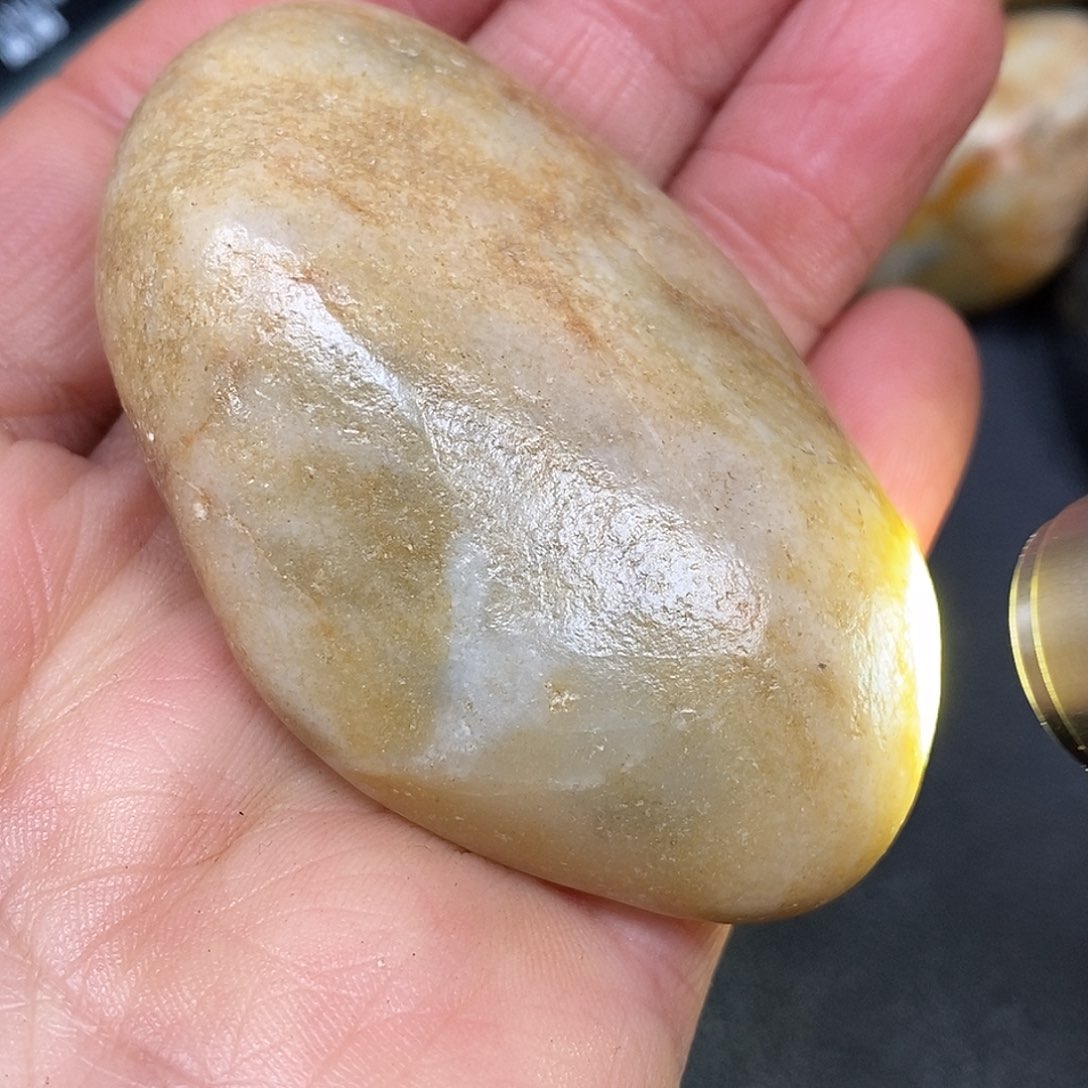 和田玉未镶嵌珠宝奇石