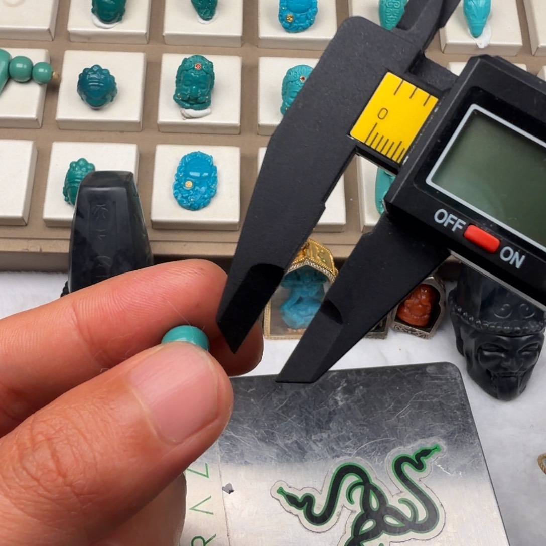 绿松石未镶嵌车挂