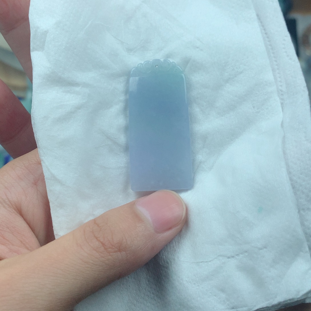 翡翠颈饰未镶嵌紫罗兰无事牌