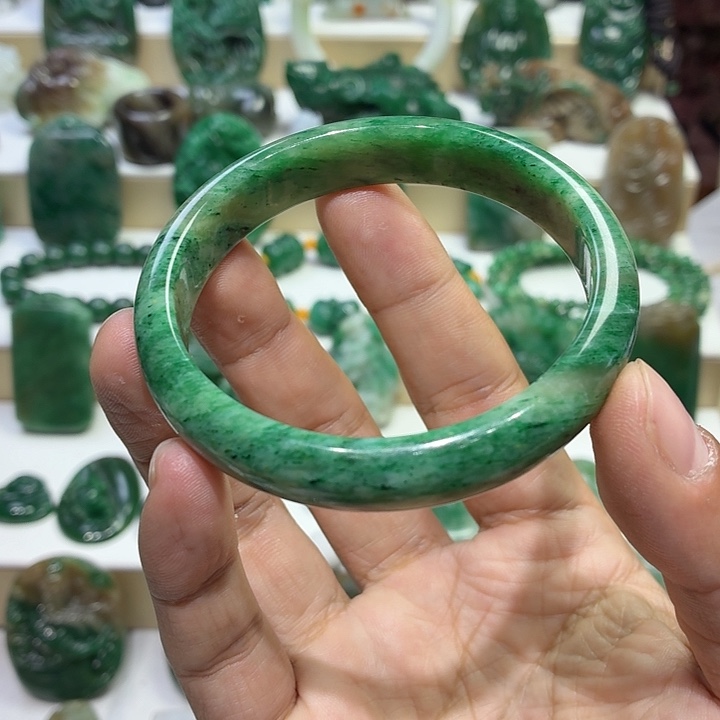 独山玉未镶嵌手镯58～59圈口