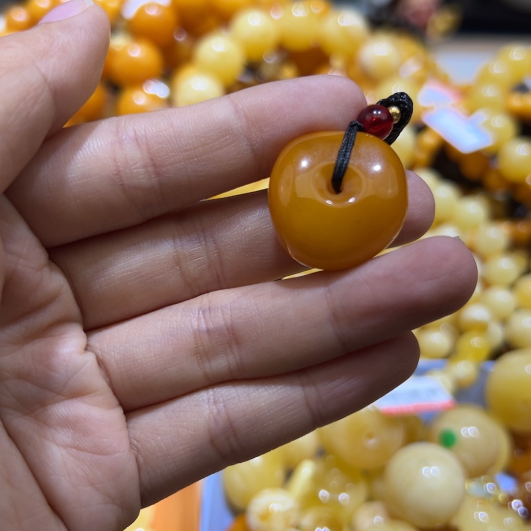 琥珀珠宝奇石未镶嵌