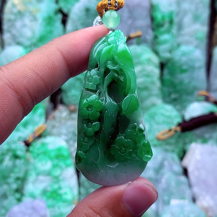 翡翠未镶嵌吊坠(不含链)