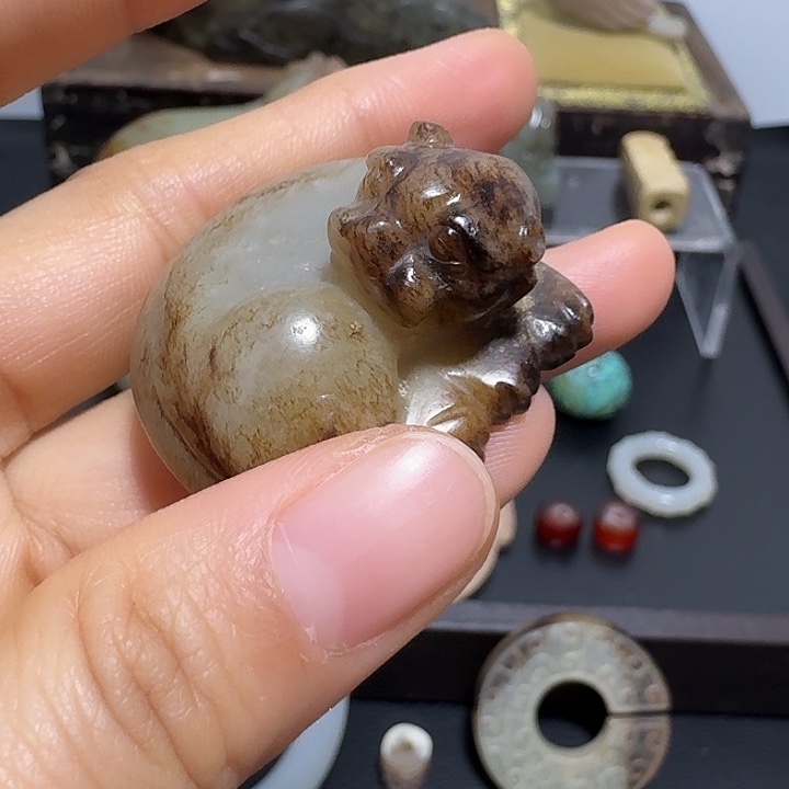 @***灰和田玉未镶嵌颈饰