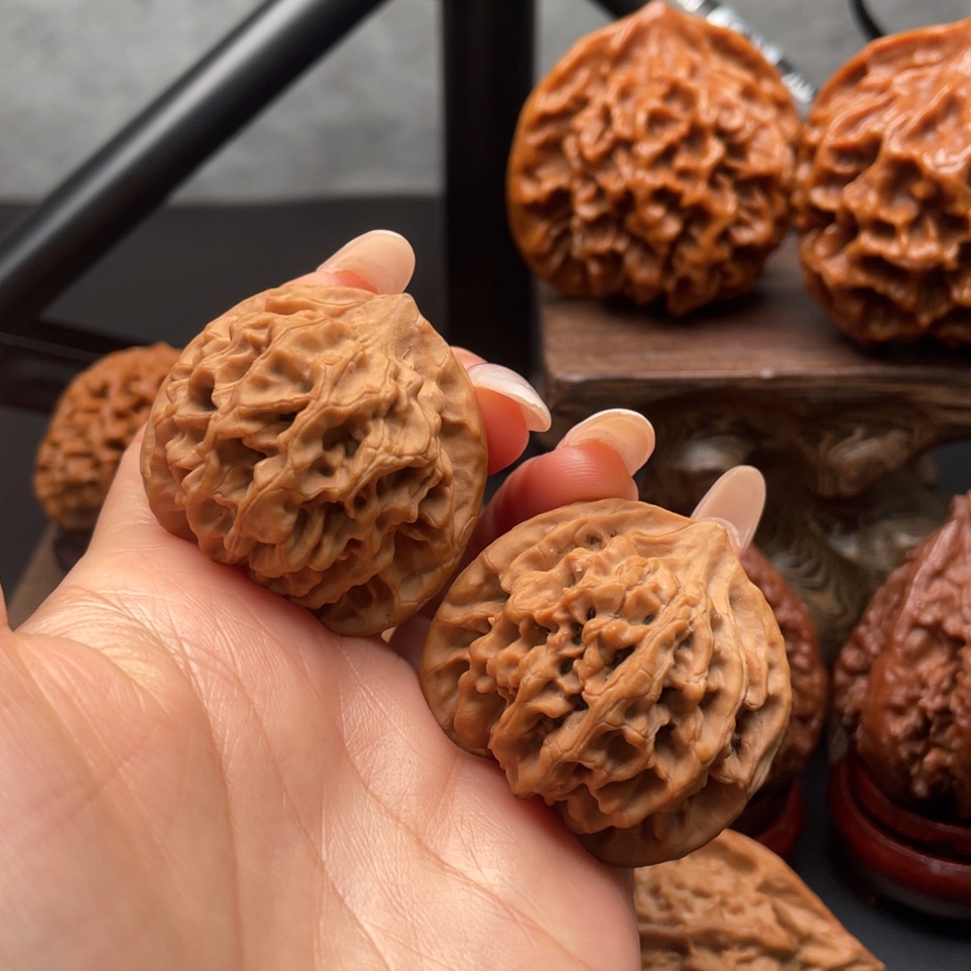 文玩核桃吊坠39尺寸