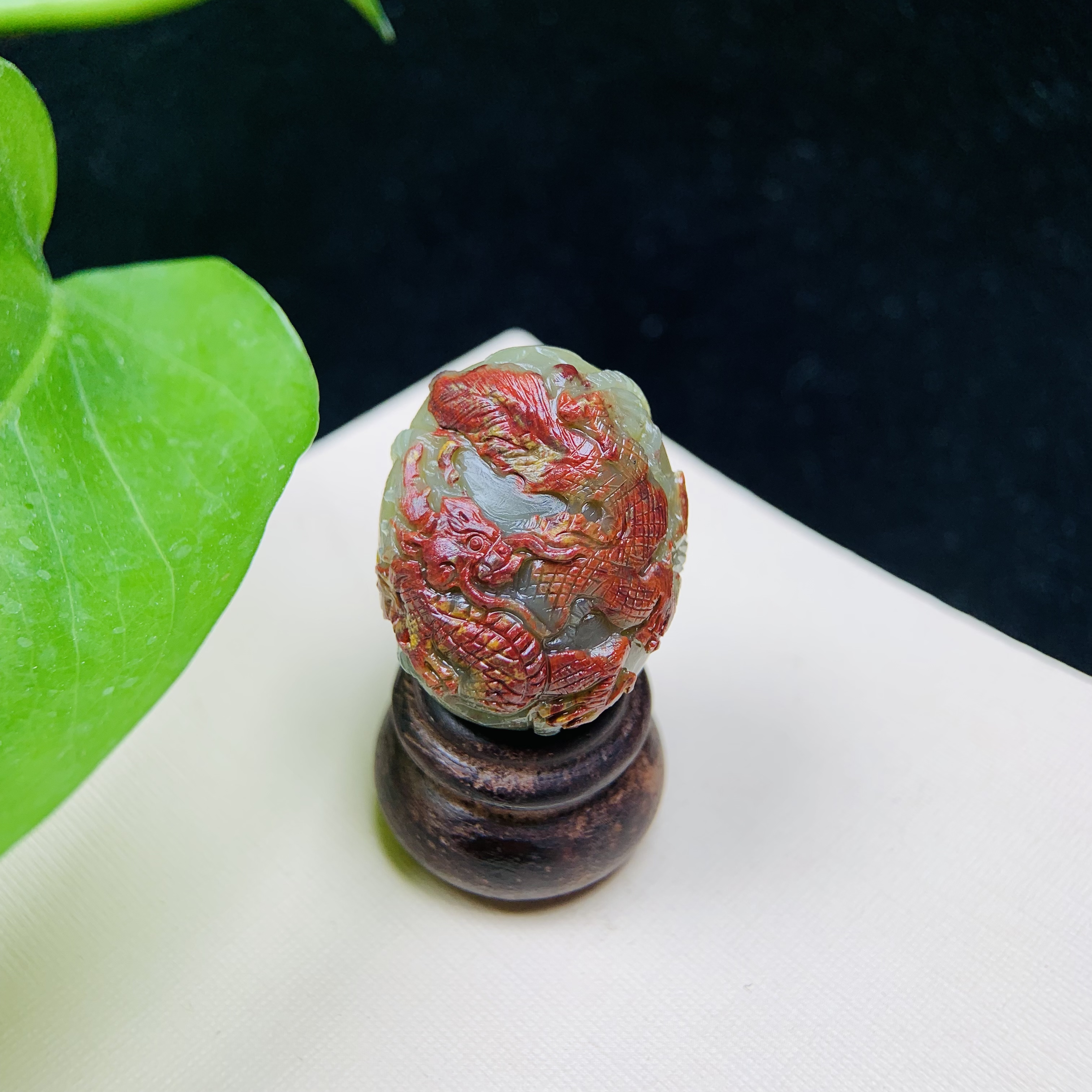 天然老矿盐源玛瑙俏色包浆生肖龙通孔蛋蛋单颗挂件手工精雕
