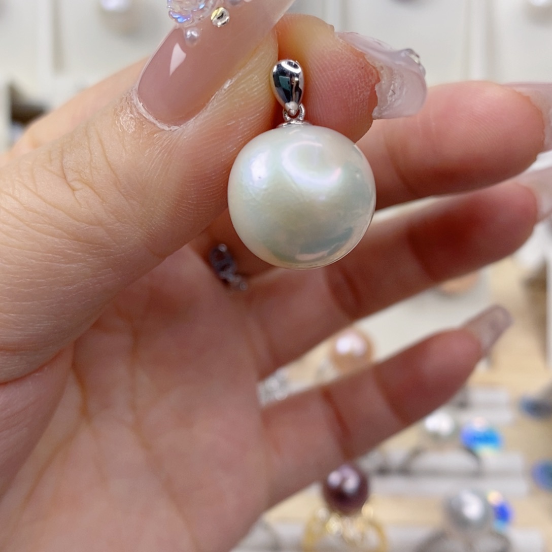 淡水珍珠吊坠(赠链)银S925镶嵌