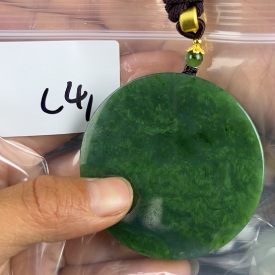 和田玉未镶嵌珠宝半成品