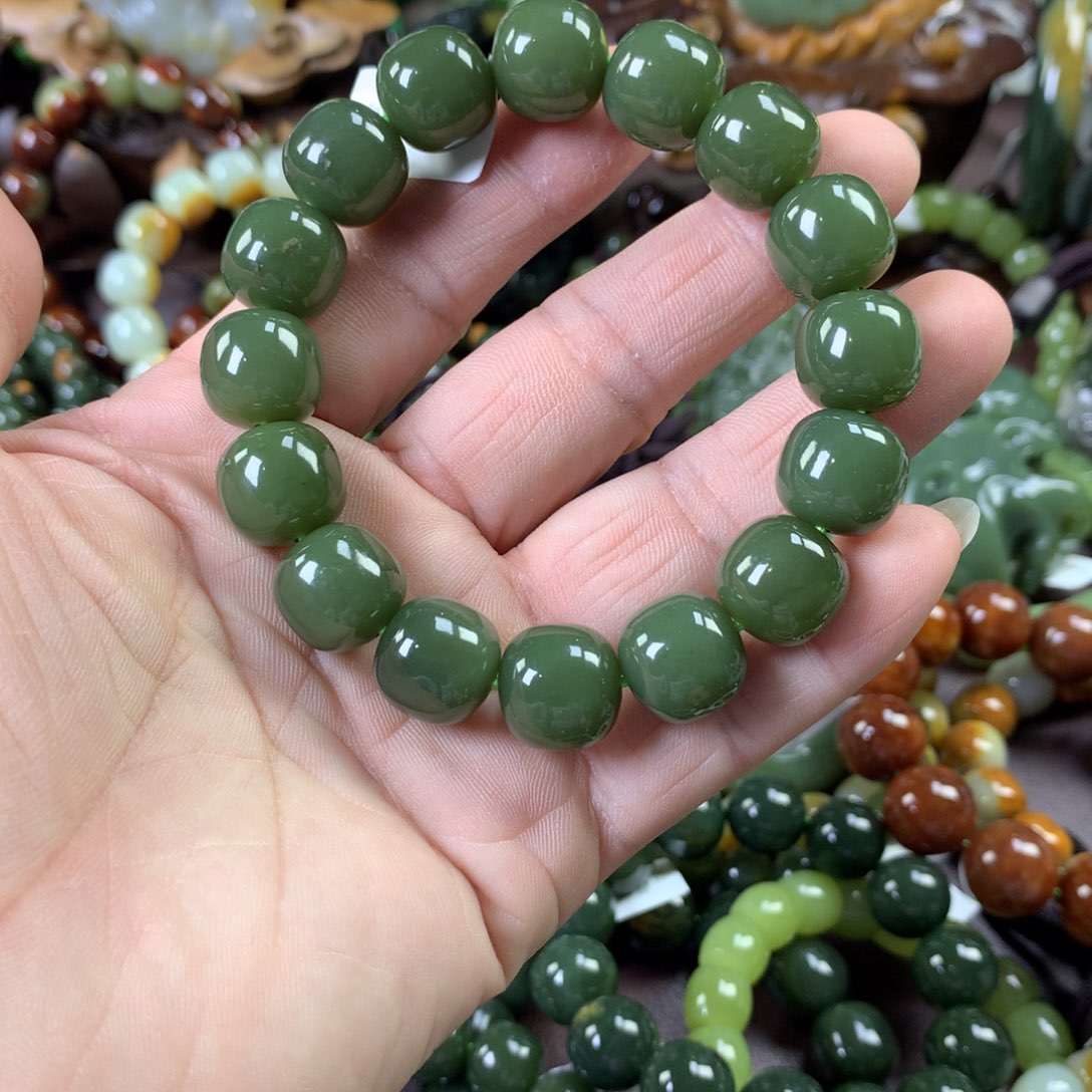 我***y透闪石质玉未镶嵌手链