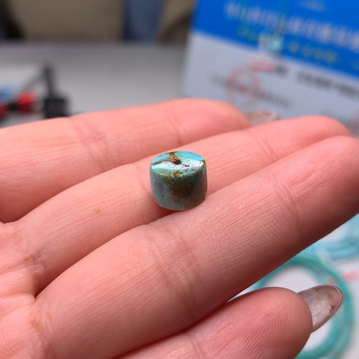 绿松石配饰未镶嵌