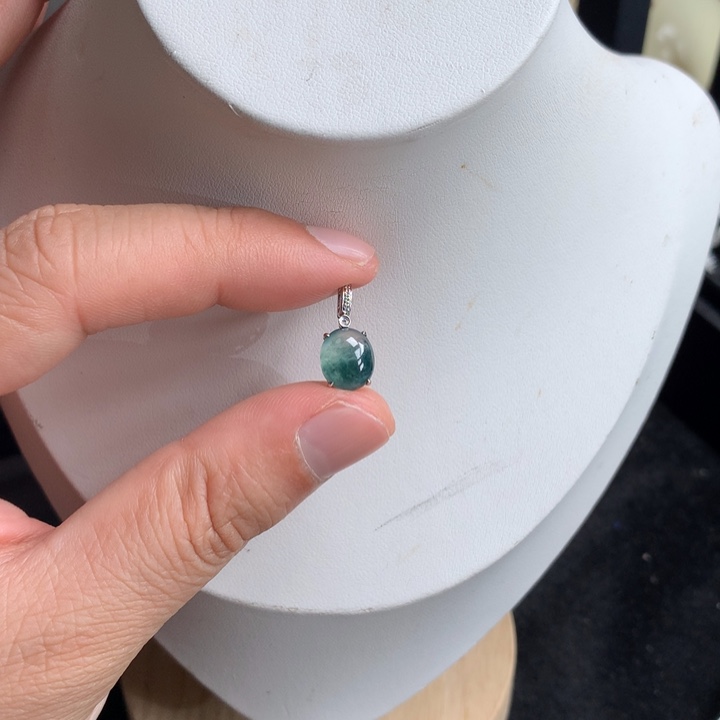 翡翠吊坠(不含链)18K金镶嵌