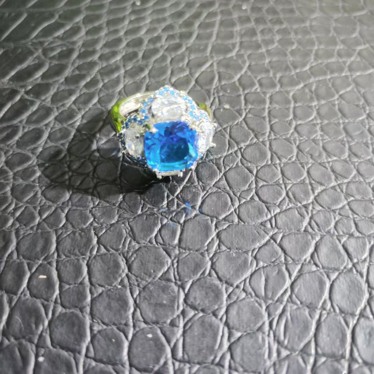 W-911精美时尚戒指多样性发一件