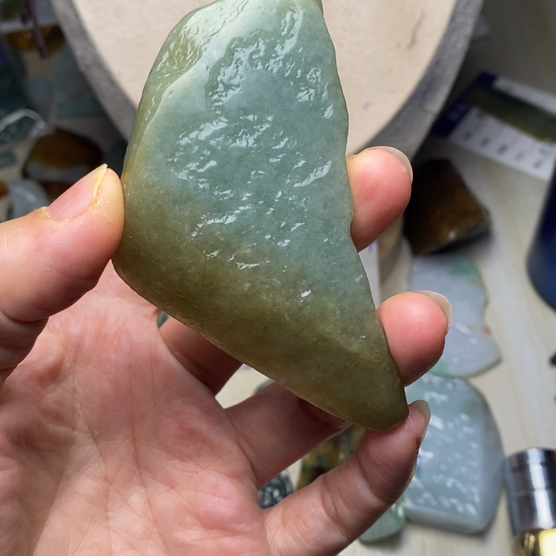 翡翠未镶嵌挂件天然