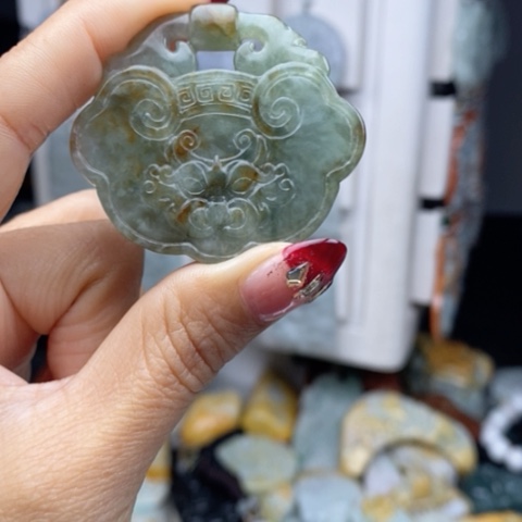 翡翠颈饰未镶嵌翡翠