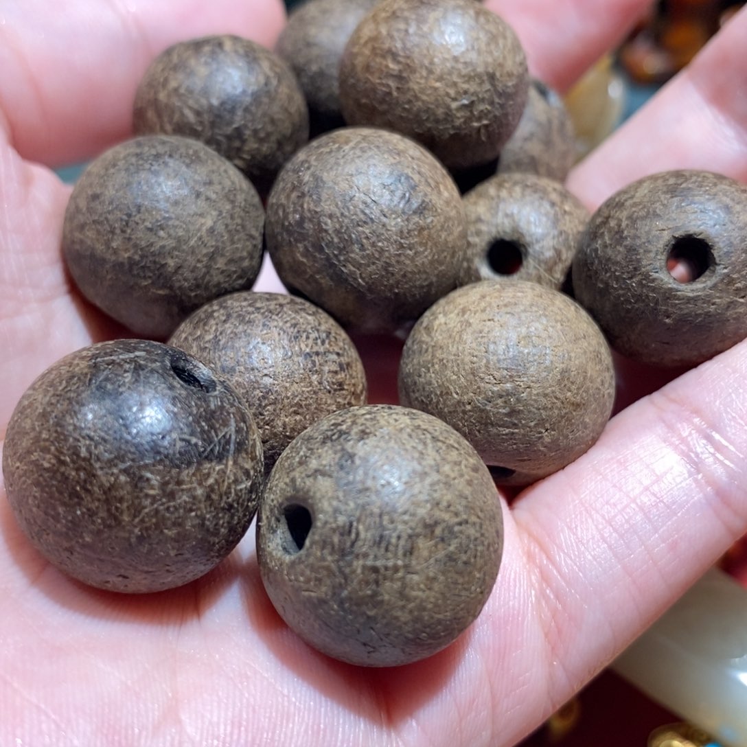 咕***哒和田玉未镶嵌珠宝奇石