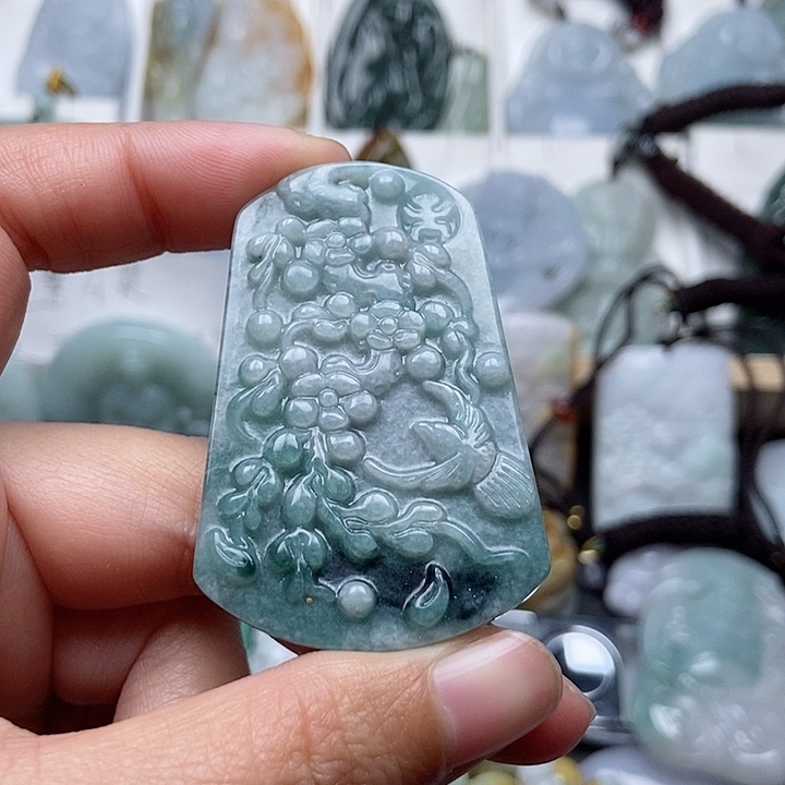翡翠吊坠(不含链)未镶嵌翡翠