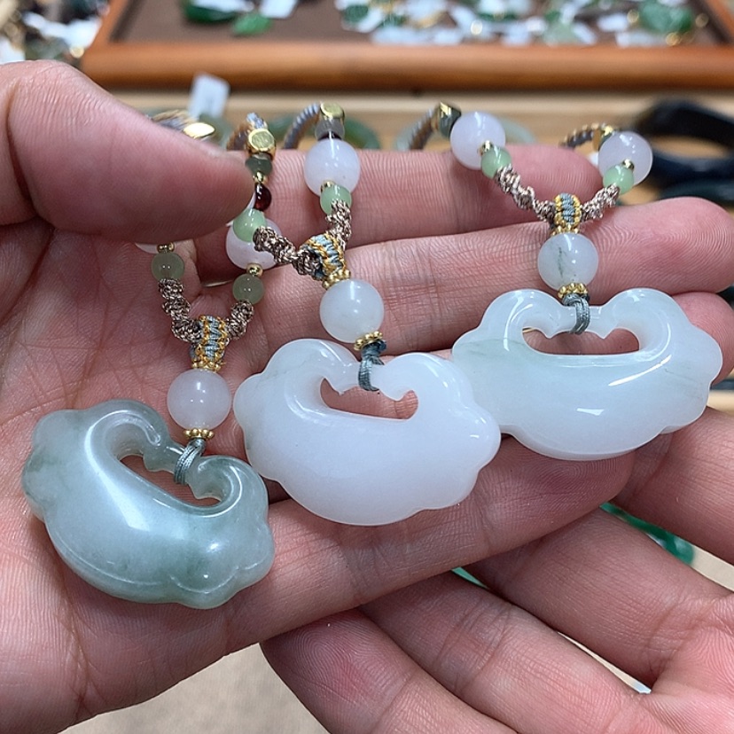 【闪购商品】石英质玉颈饰未镶嵌