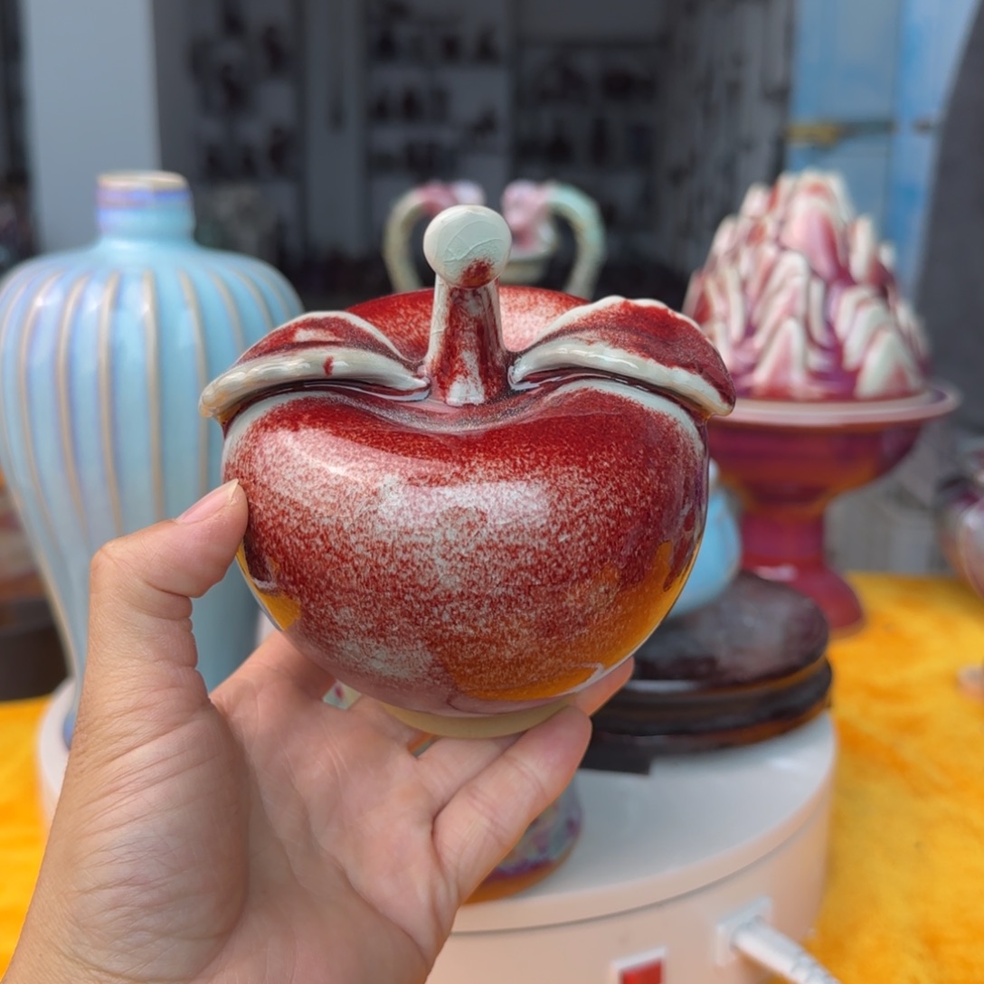 摆件郑家钧瓷摆件