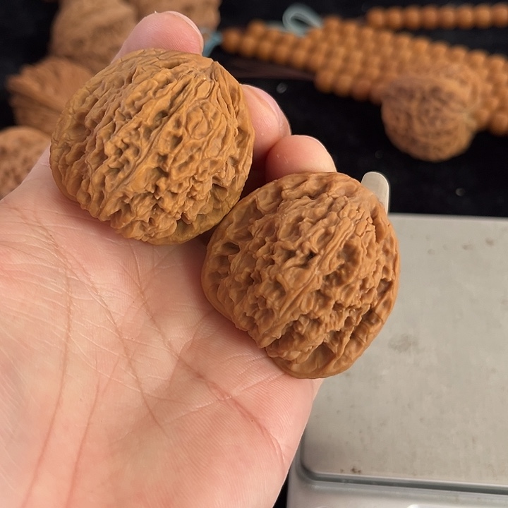 把件文玩核桃40左右微瑕练手南疆，编号015