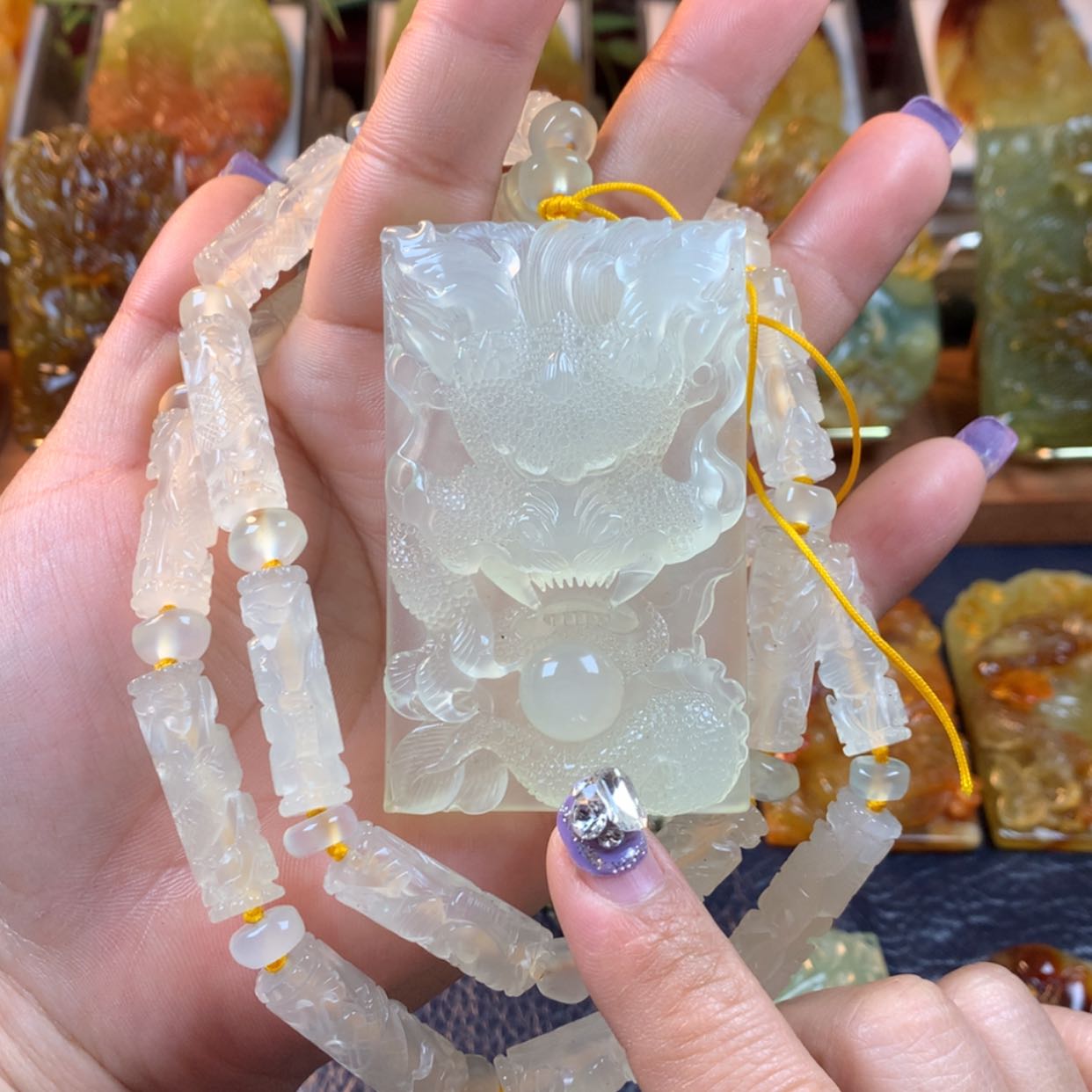 【闪购商品】蛇纹石玉颈饰未镶嵌