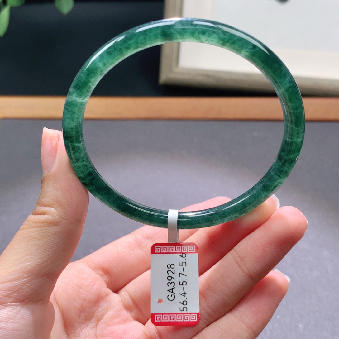 翡翠手镯未镶嵌天然翡翠手镯
