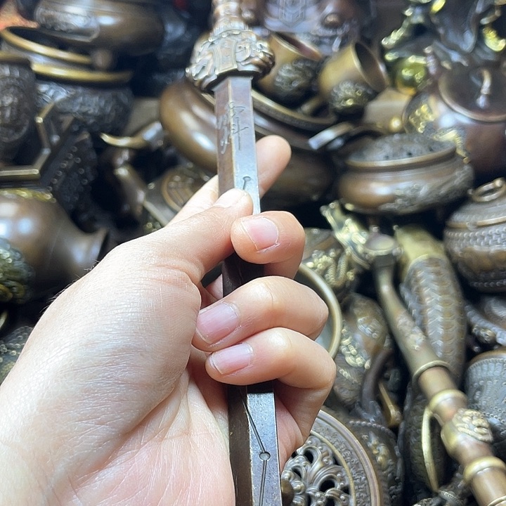 全是铜铜铜器铜器