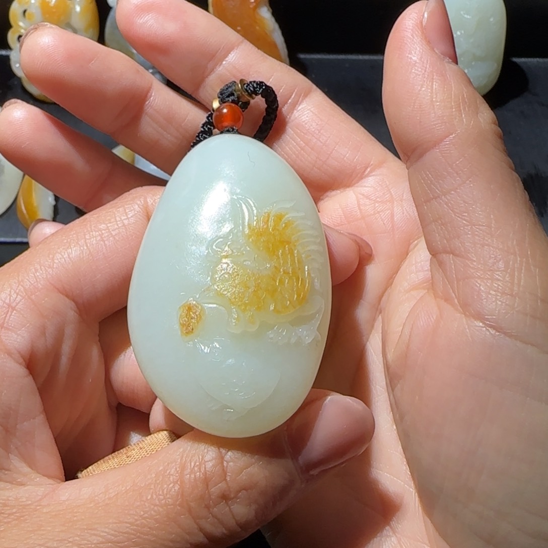 和田玉颈饰未镶嵌北****集