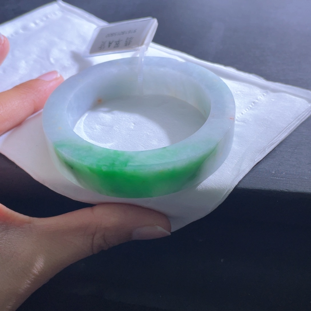 未镶嵌手镯定制翡翠