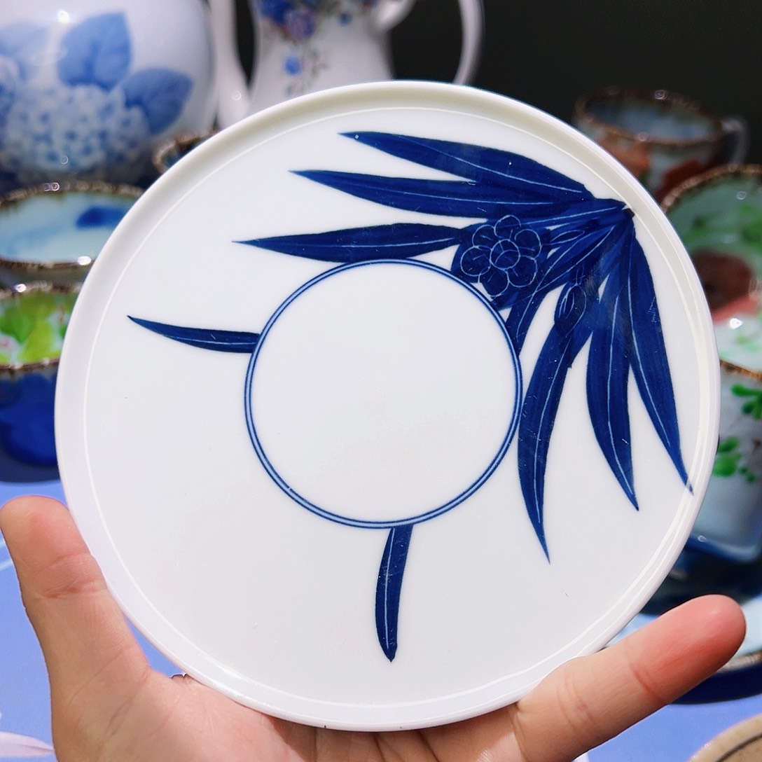 咖啡杯和茶杯是我们学校一块