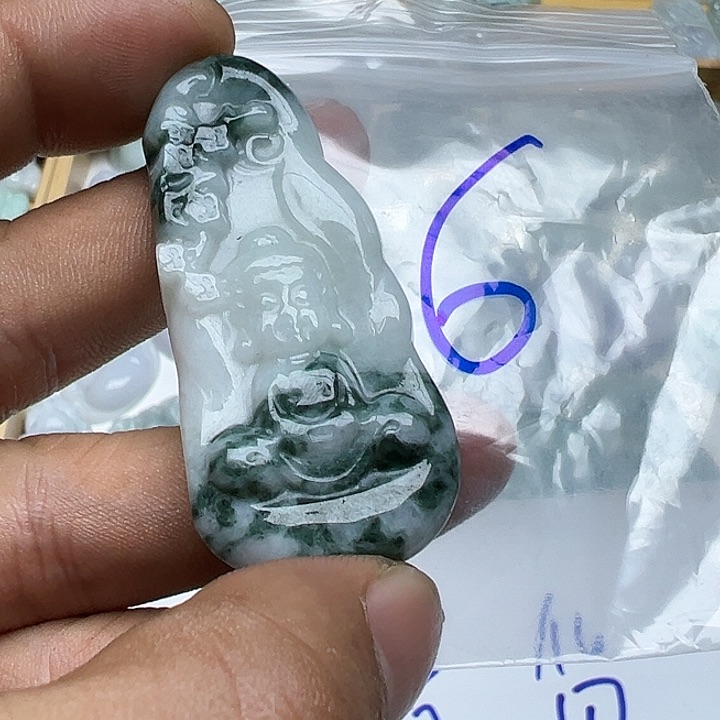 翡翠吊坠(不含链)未镶嵌元*