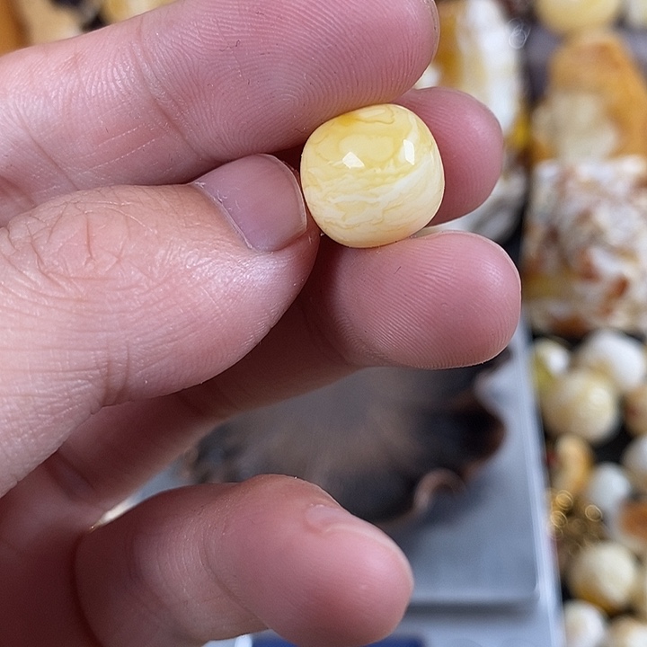 琥珀未镶嵌珠宝奇石我