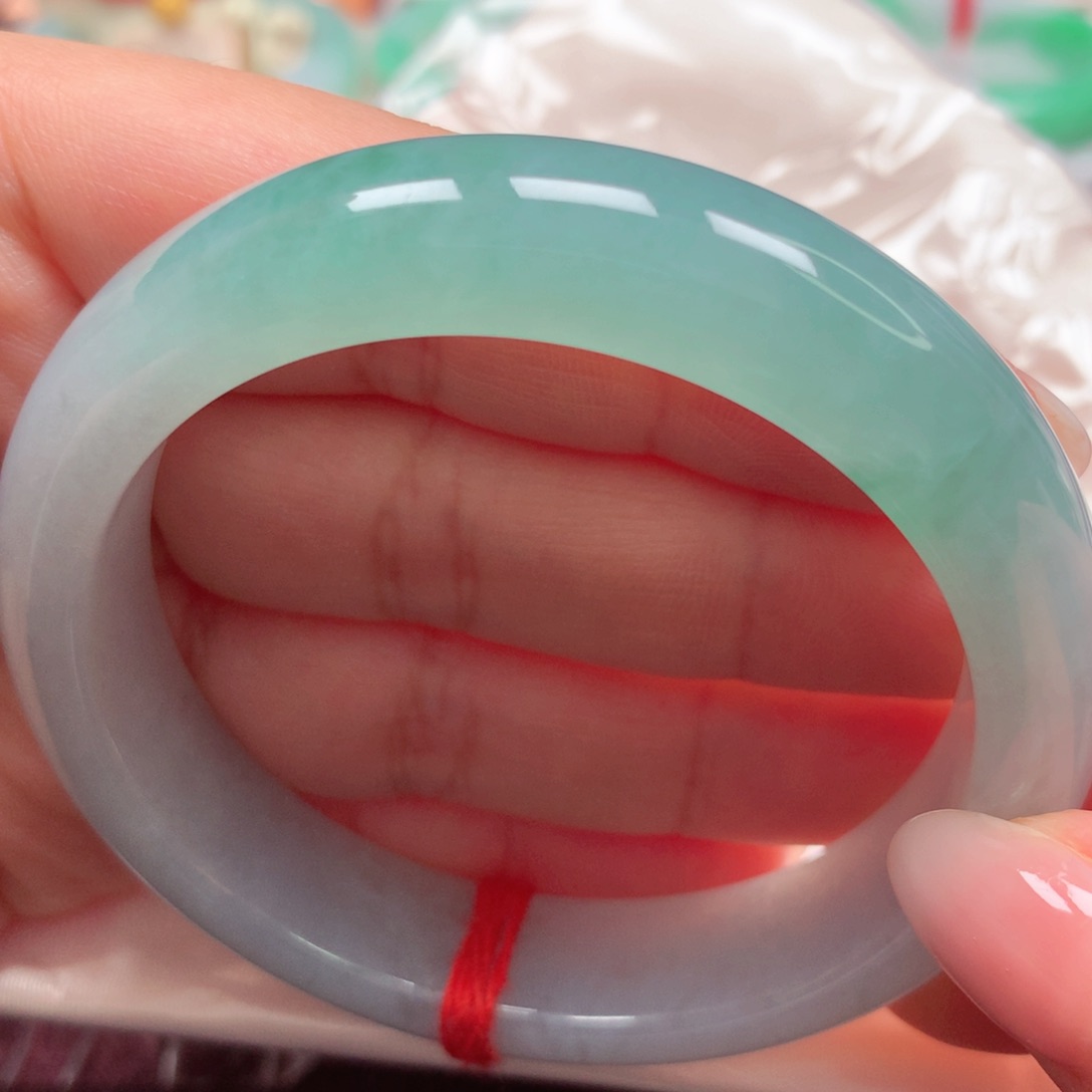 翡翠手镯未镶嵌海蓝之谜47微瑕