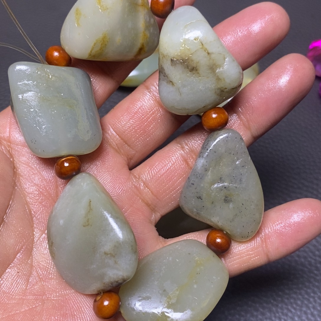 和田玉未镶嵌挂件