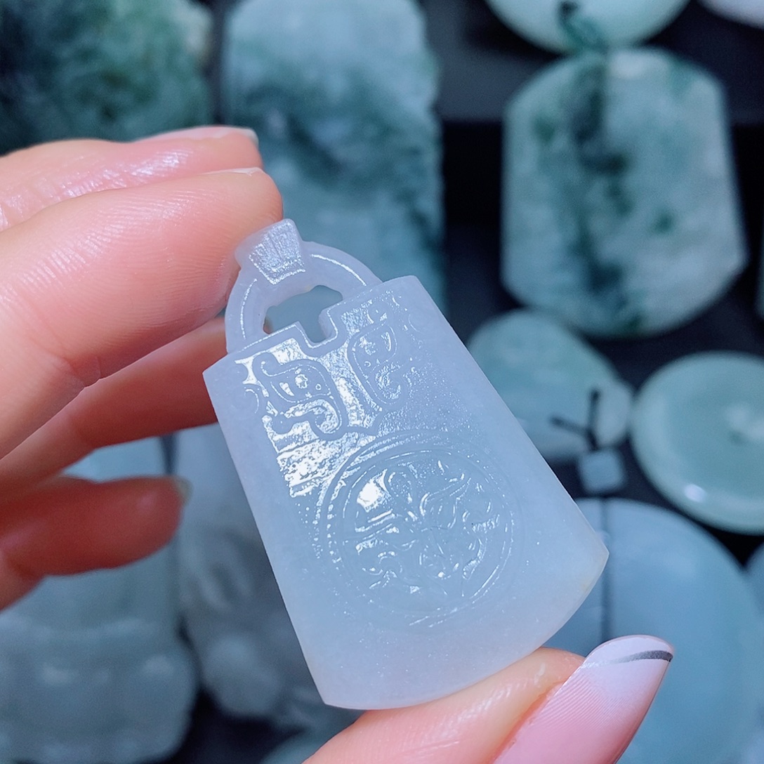 定制翡翠未镶嵌翡翠