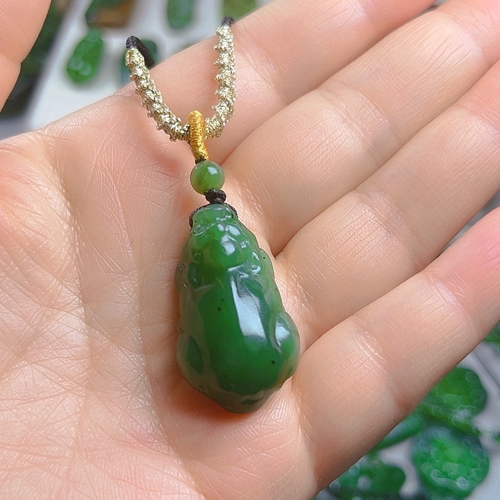 颈饰未镶嵌和田玉茶**间