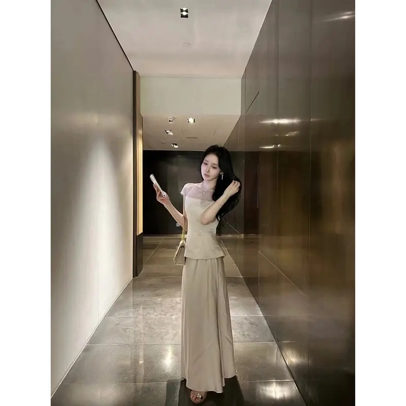 【星仔】-法式气质拼接网纱设计显瘦上衣气质高腰缎面半身裙两件套