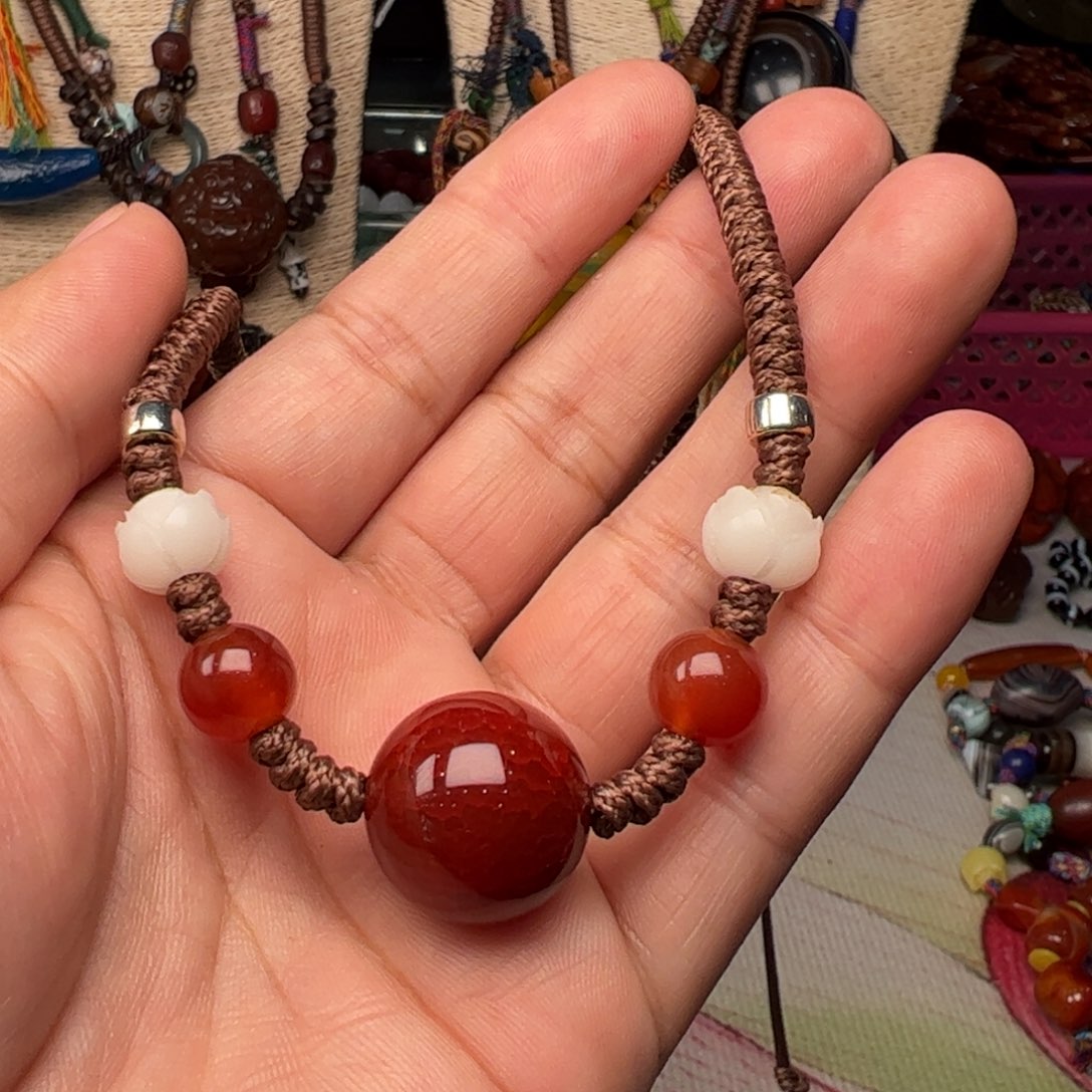 玛瑙/玉髓颈饰未镶嵌