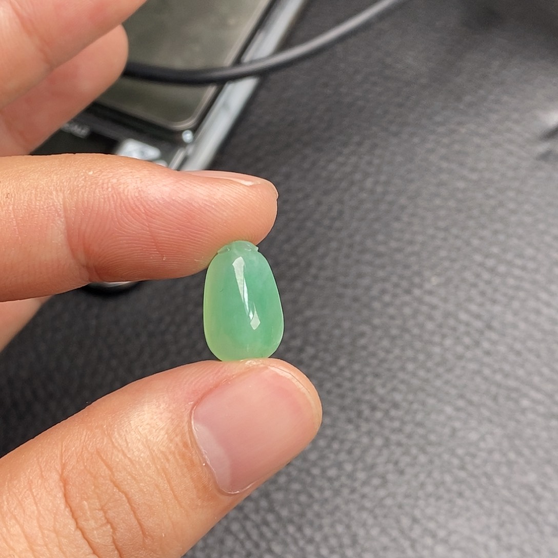未镶嵌定制翡翠满色福瓜