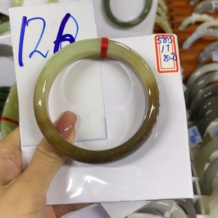 汤***圆和田玉未镶嵌手镯