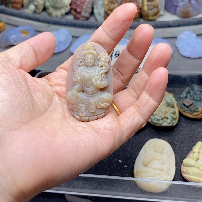 【闪购商品】定制石英质玉吊坠未镶嵌